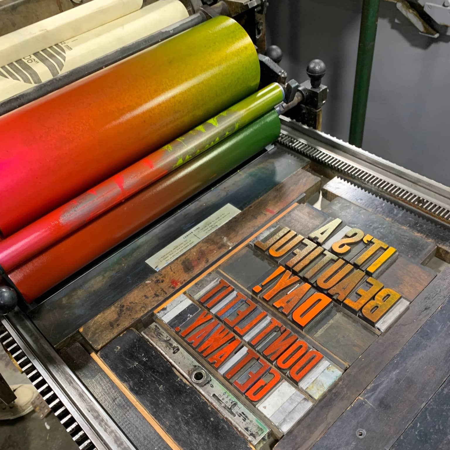 Marketing, signage, and custom print services for Minneapolis professionals