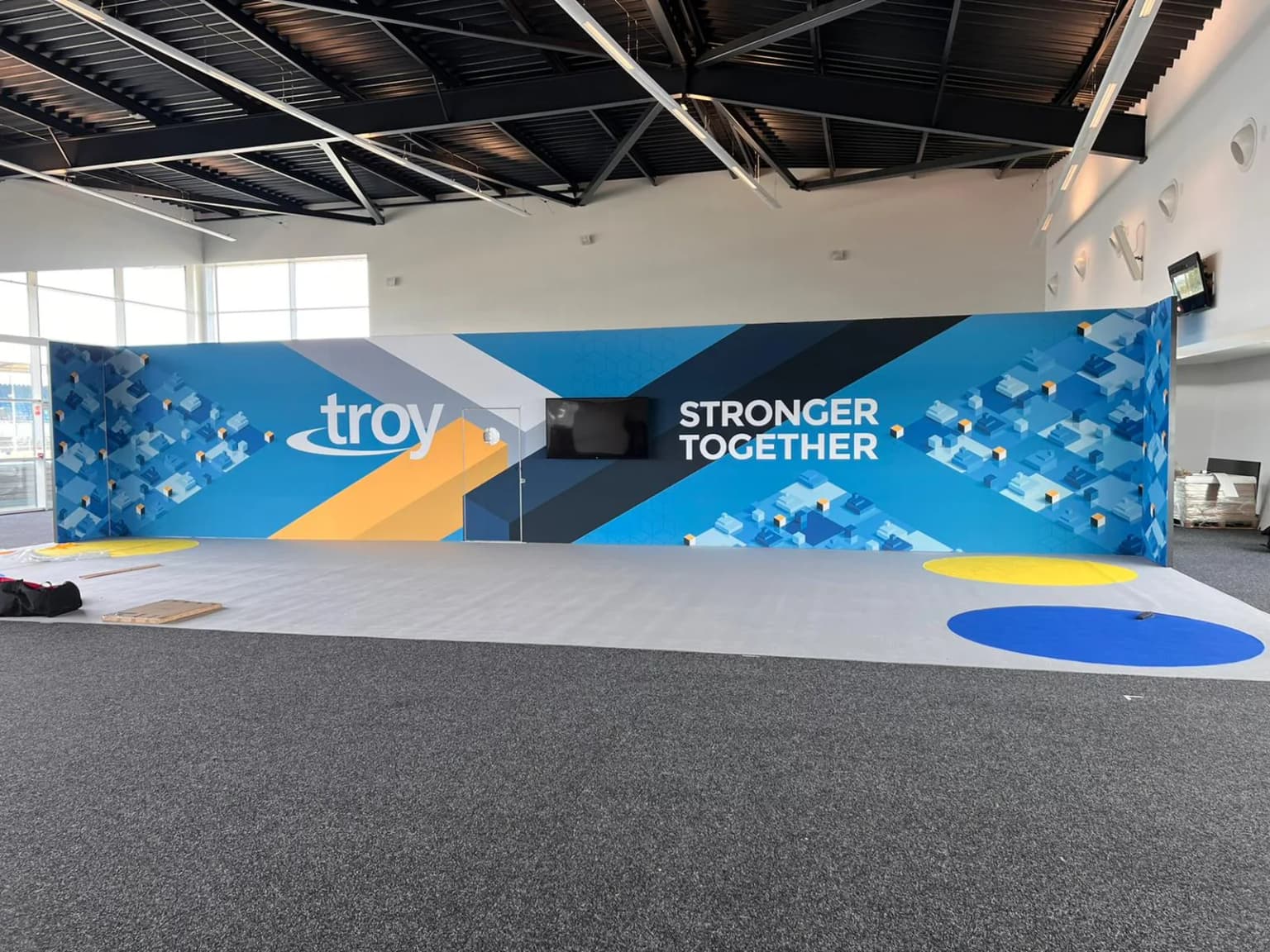 Custom booth graphics, signs, and banners for trade shows and events by MSE Printing